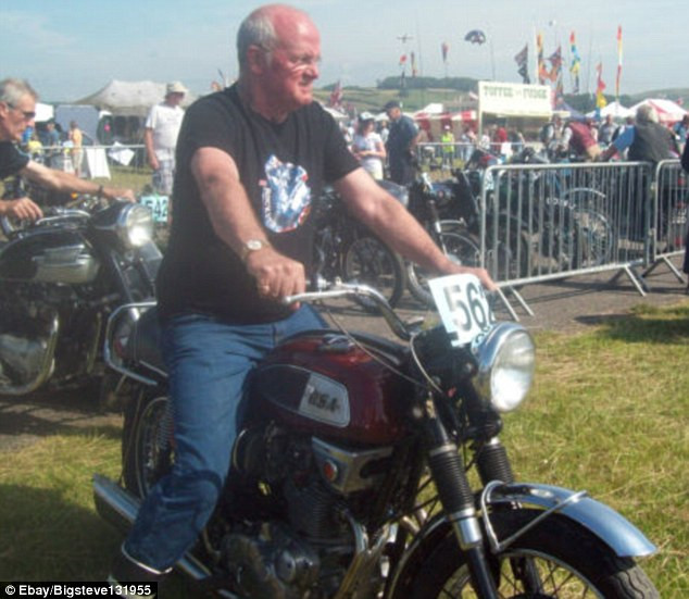 S-a scos singur la vanzare pe eBay. Ce l-a impins pe barbat la gestul extrem. FOTO