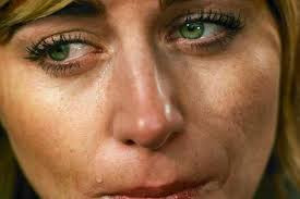 "Mi-am programat impreuna cu mama inmormantarea". O tanara spune cum i-a afectat viata anorexia