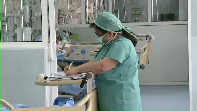 Jumatate din maternitatea Spitalului Hunedoara, inchisa pentru dezinfectie, dupa moartea bebelusilor