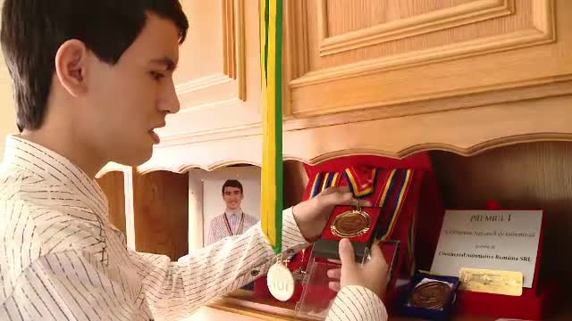 Povestea lui Andrei, elevul roman medaliat cu argint la Olimpiada Internationala de Informatica