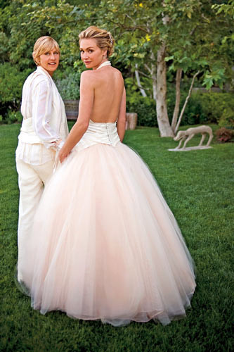 Deputatii britanici au aprobat casatoria intre persoane de acelasi sex in Anglia si Tara Galilor