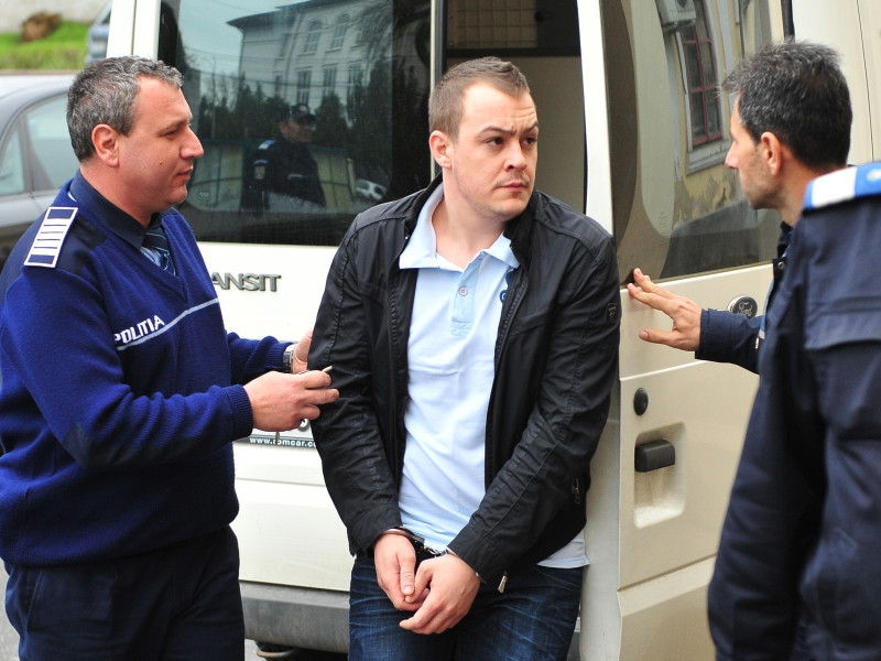 Craioveanul care a accidentat mortal doi tineri pe o trecere de pietoni, condamnat la inchisoare