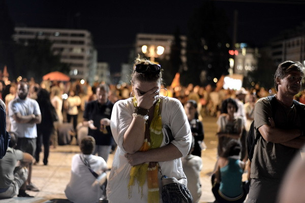 25.000 de bugetari pot fi concediati oricand. Tocmai a adoptat noi masuri de austeritate