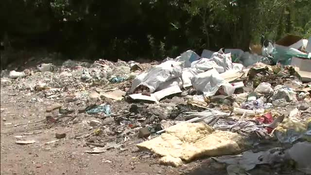 Cum au ajuns unii sa considere orasul propria lor groapa de gunoi. FOTO