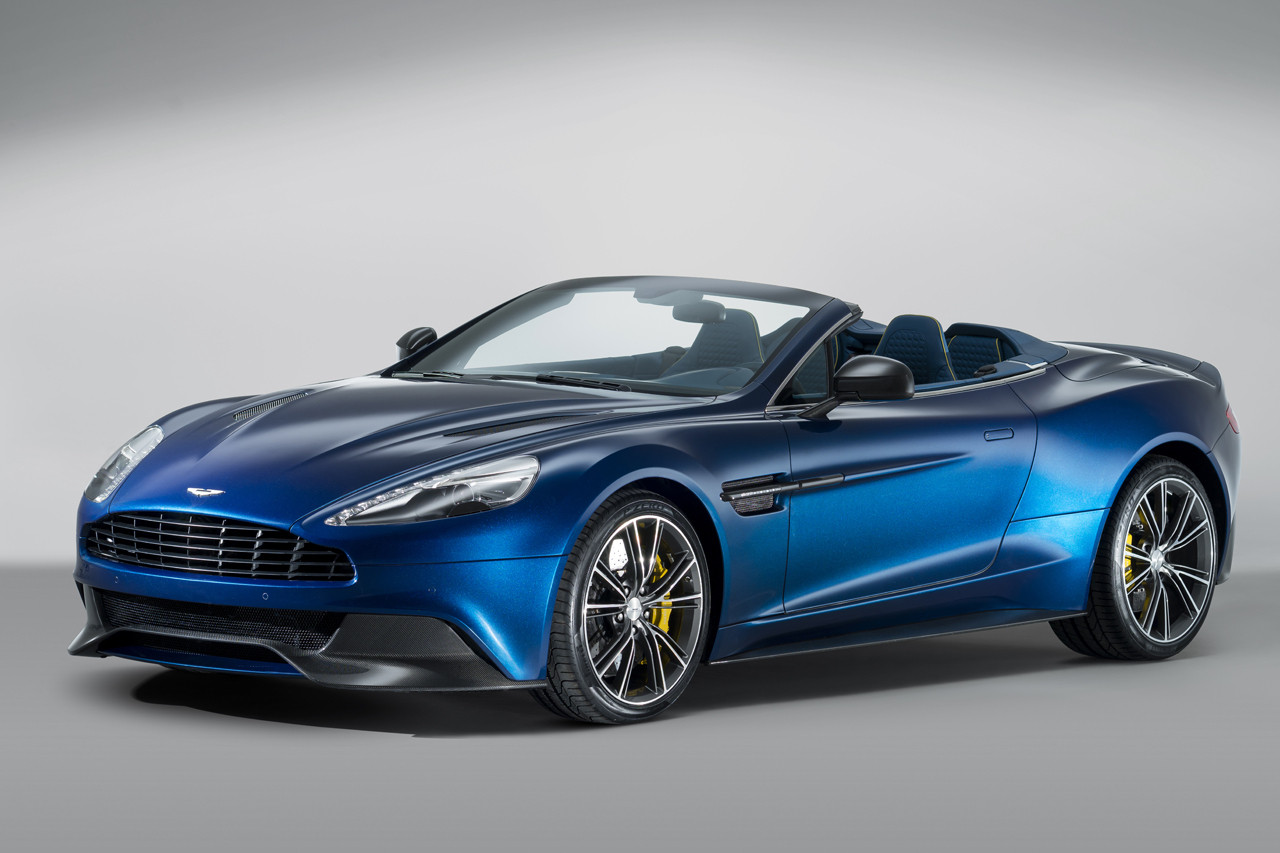 Aston Martin Vanquish Volante isi face intrarea pe… plaja!