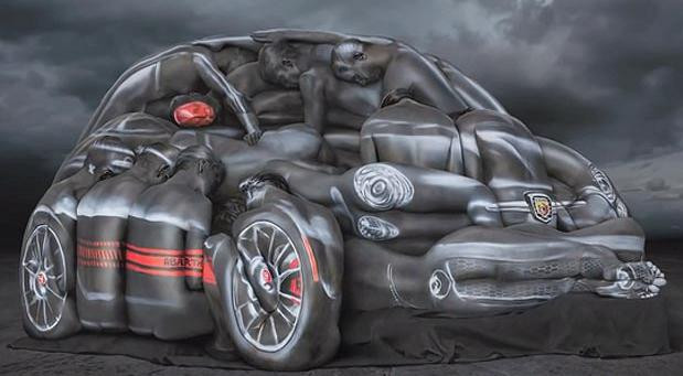 Cum arata 13 femei dezbracate in mintea celor mai mari pasionati de masini