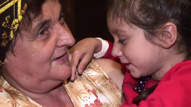 Povestea disperata a unei femei, care nu isi opereaza nepoata de frica ca va fi luata de autoritati