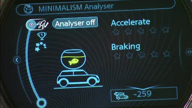 Masina anului 2013 este inteligenta si vorbeste cu soferul. Cum te cearta daca mergi prea tare