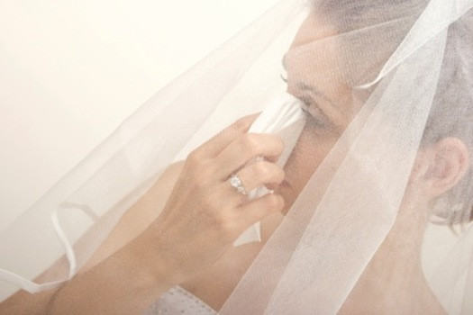 Un barbat din Gorj a murit la nunta fiicei sale. Rudele acuza interventia tardiva a Ambulantei