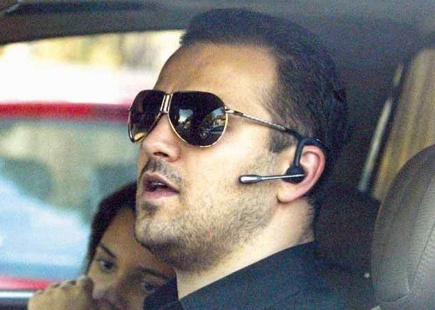 Vasile Geambazi, nepotul Gigi Becali, dus la politie dupa un incident in trafic pe A2