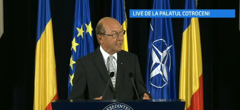 Traian Basescu, catre absolventii INM: Nu acceptati ca sistemul de justitie din Romania sa fie pus sub control politic