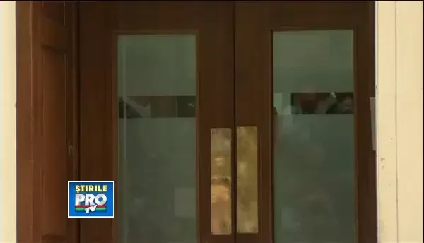 Primele imagini cu copilul lui Kate Middleton,externat din maternitate.LIVE de la Kensington Palace