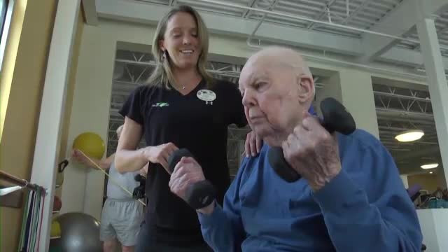 A descoperit mersul la sala de sport la 103 ani. "Sunt cel mai in forma centenar pe care il stiu"