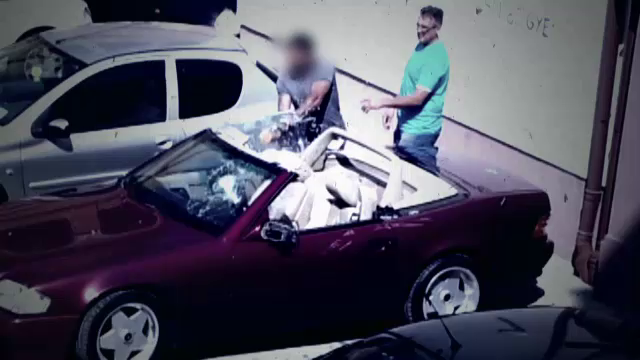 CAMERA DE SUPRAVEGHERE. Violente intre in un barbat si o femeie dupa ce acesta i-a blocat masina