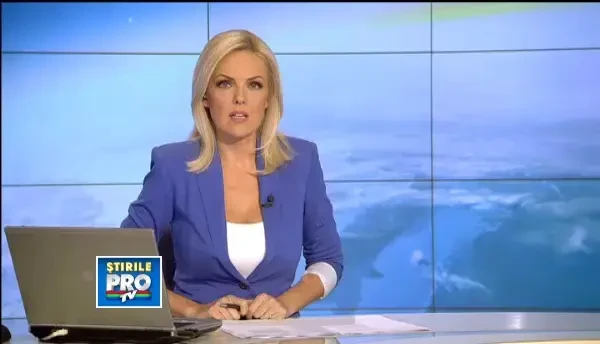 CAMERA DE SUPRAVEGHERE. Violente intre in un barbat si o femeie dupa ce acesta i-a blocat masina