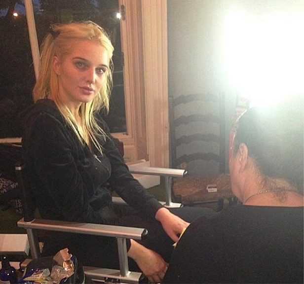 helen flanagan fara machiaj - 2