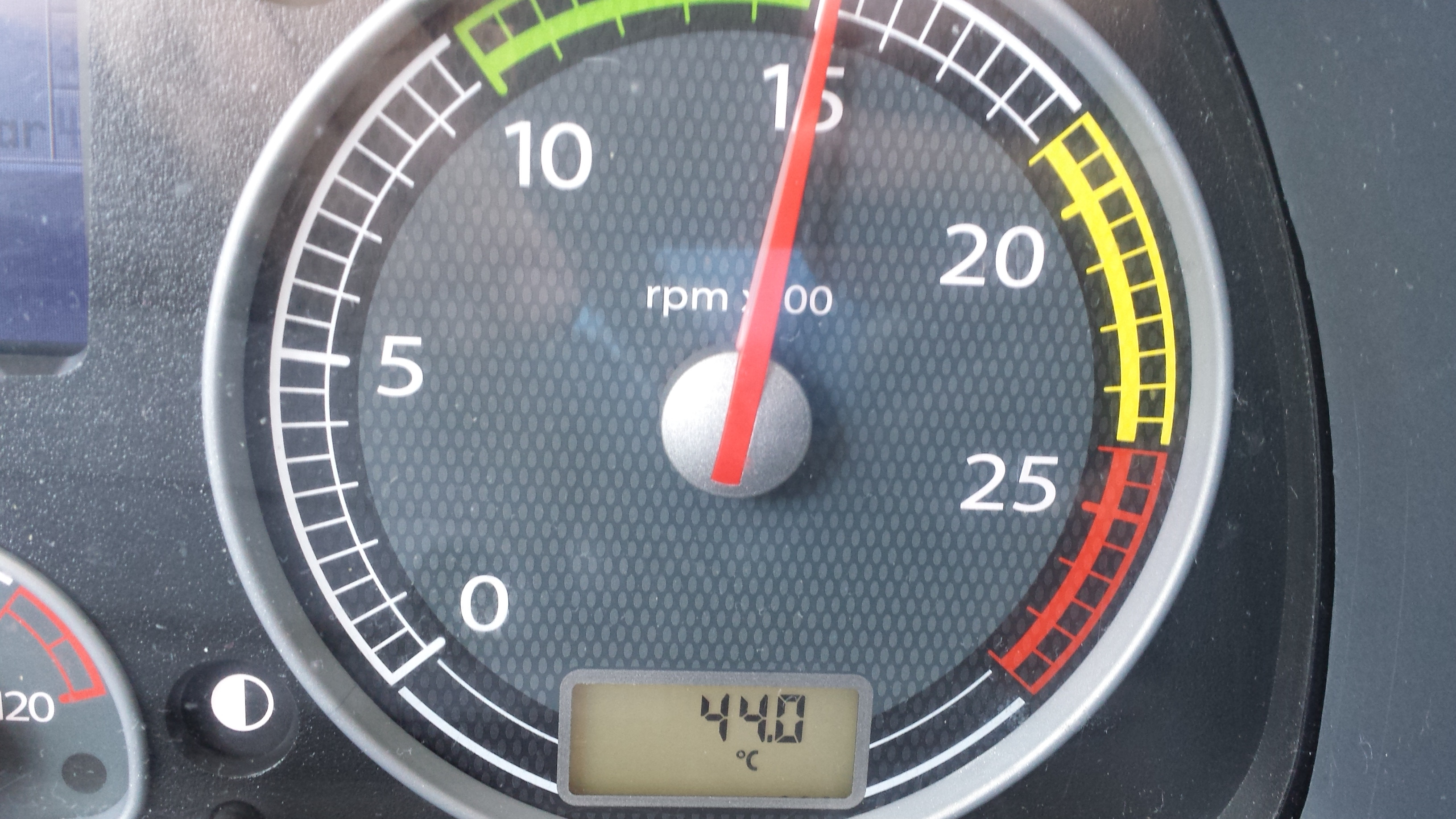 Cum au trait romanii cea mai calduroasa zi din an. Temperaturi uriase pe bordul masinilor