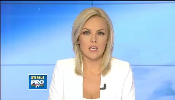 Frumuseti lasate in uitare. Turnul inclinat de la Rusi, ferecat pentru turisti