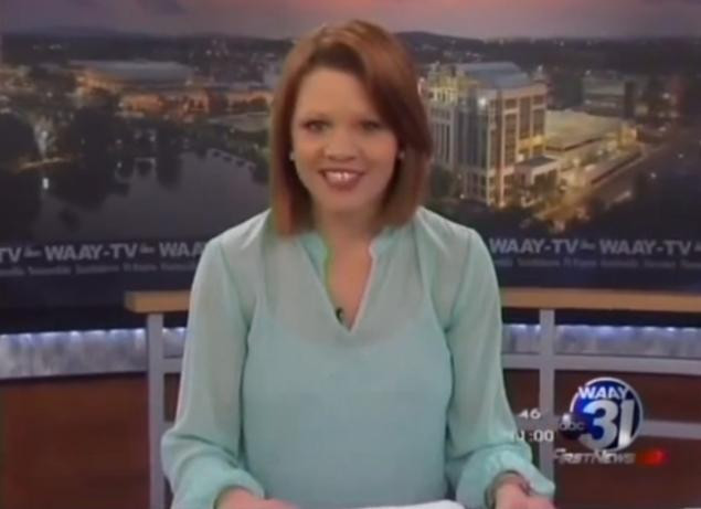 O reporterita a fost data afara dupa ce a declarat ca nu poarta sutien cand e LIVE