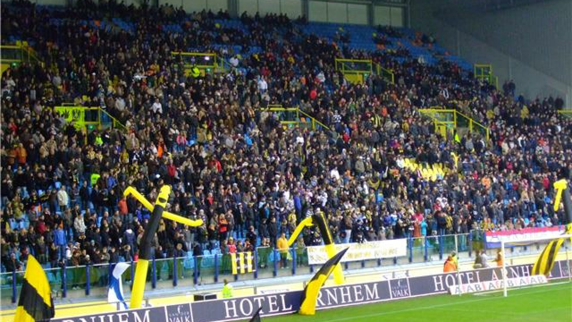 Un suporter al echipei olandeze Vitesse Arnhem a murit la Ploiesti