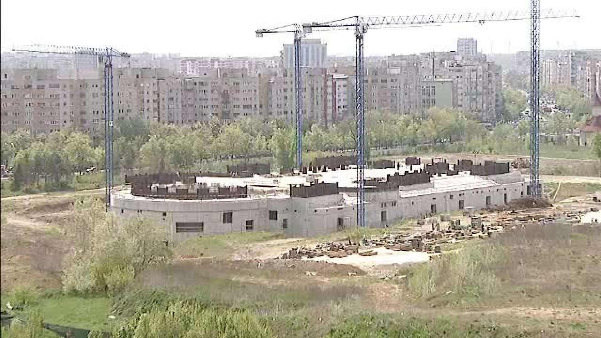 Inculpat intr-un dosar, profesionist la Patriarhie. Cine se ocupa de Catedrala Mantuirii Neamului