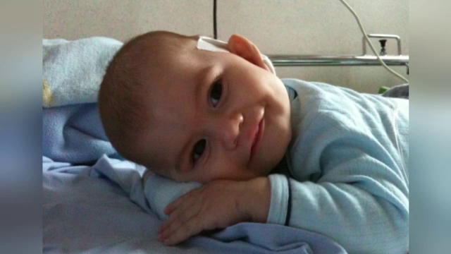 Viata lui Daniel depinde de un transplant care se face doar la Londra. Cum il putem ajuta