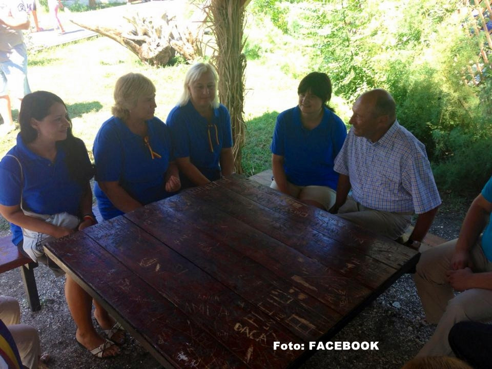 Traian Basescu, complimentat de profesoare din Republica Moldova: "Aratati ca la 20 de ani"