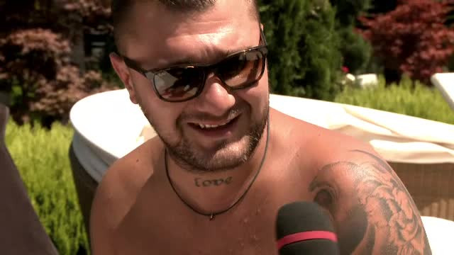 Mii de bucuresteni au incercat sa se distreze ca la mare pe langa piscine si parcuri acvatice