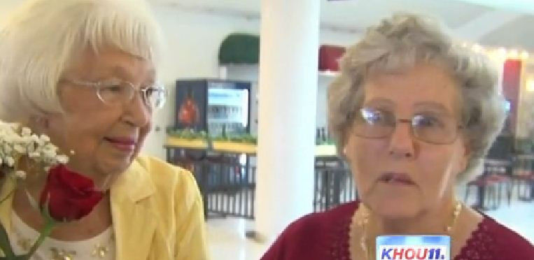 Si-au scris peste 3000 de scrisori. Doua prietene s-au vazut pentru prima data dupa 70 de ani