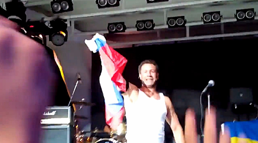 Rusii vor sa interzica prin lege trupa rock Bloodhound Gang care a ridiculizat drapelul Rusiei