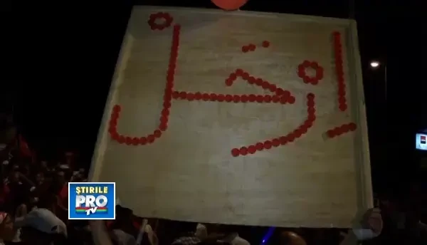 40.000 de manifestanti au cerut demisia guvernului in Tunisia: Poporul vrea inlaturarea regimului