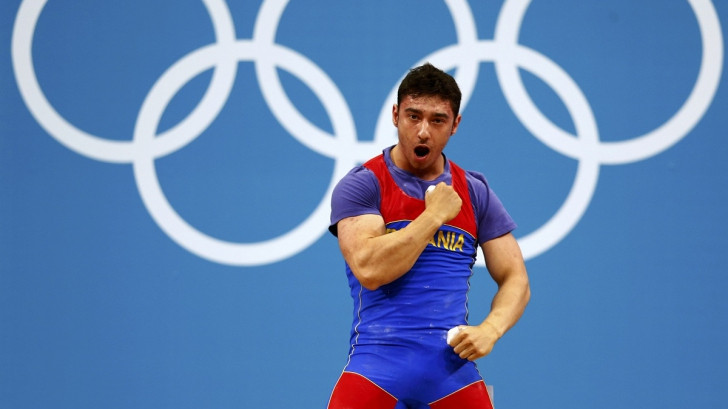 Halterofilii Razvan Martin, Elena Andries si Marius Danciu au fost depistati pozitiv