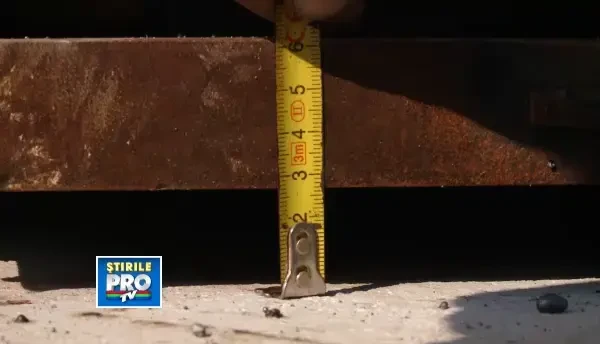 A inceput ridicarea podului Michelangelo. Cum afecteaza navigatia pe raul Bega. VIDEO