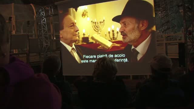 In orasul din Ardeal care si-a inchis ultimul cinematograf acum 6 ani, filmele se vad sub pamant