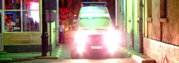 FILMUL accidentului provocat de un bustean la Iasi. Doi turisti din Ucraina sunt in stare critica