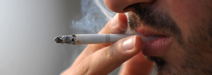 Mesaje de avertizare pe 65% din suprafata pachetelor de tigari. Cele electronice raman in magazine