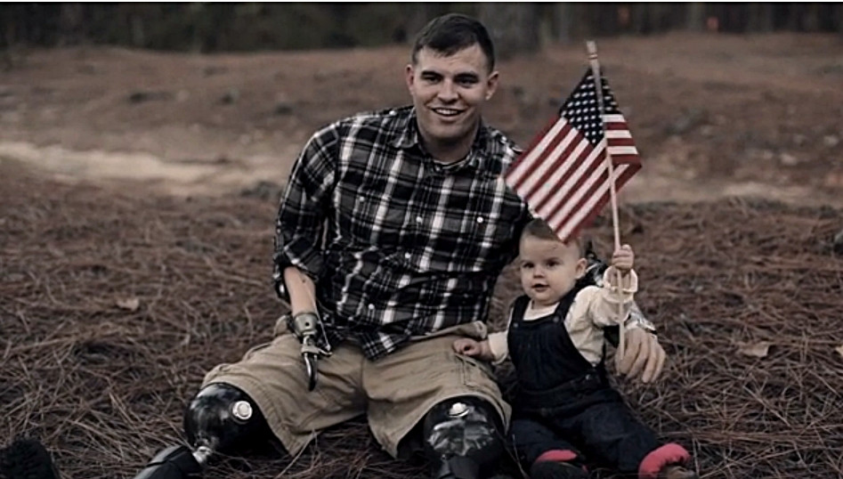 "Travis: Povestea unui soldat". Infirm pe viata la ambele maini si picioare in iadul din Afganistan