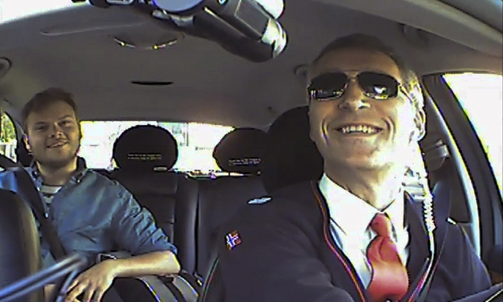 Pasagerii plimbati cu taxiul de premierul norvegian erau platiti, insa "spontaneitatea a fost reala"