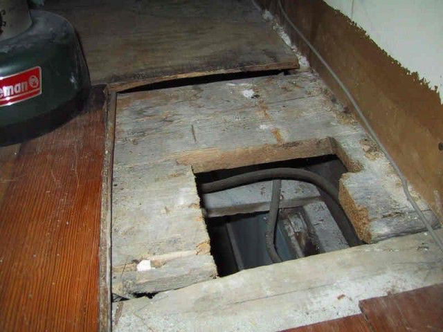 Ce a gasit o femeie sub podea, in locuinta ei. "Nu pot sa cred ca am dormit cu asa ceva in casa"