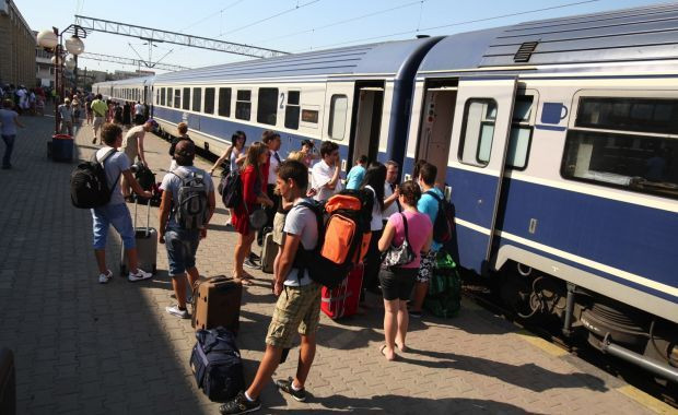 Biletele de tren se vor scumpi cu pana la 10%, de la 1 septembrie. Lista noilor preturi