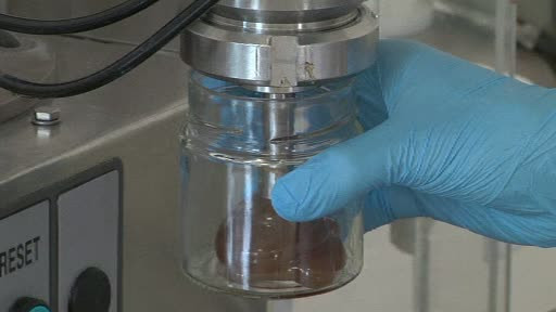 A fost inventata berea sub forma de pasta. Poate fi intinsa pe paine sau folosita la umplut clatite