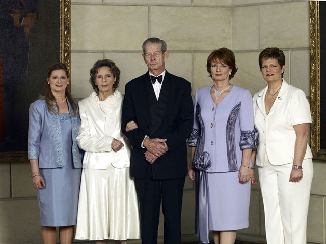 Principesa Irina, fiica Regelui Mihai, plasata trei ani sub supraveghere pentru organizarea de lupte de cocosi