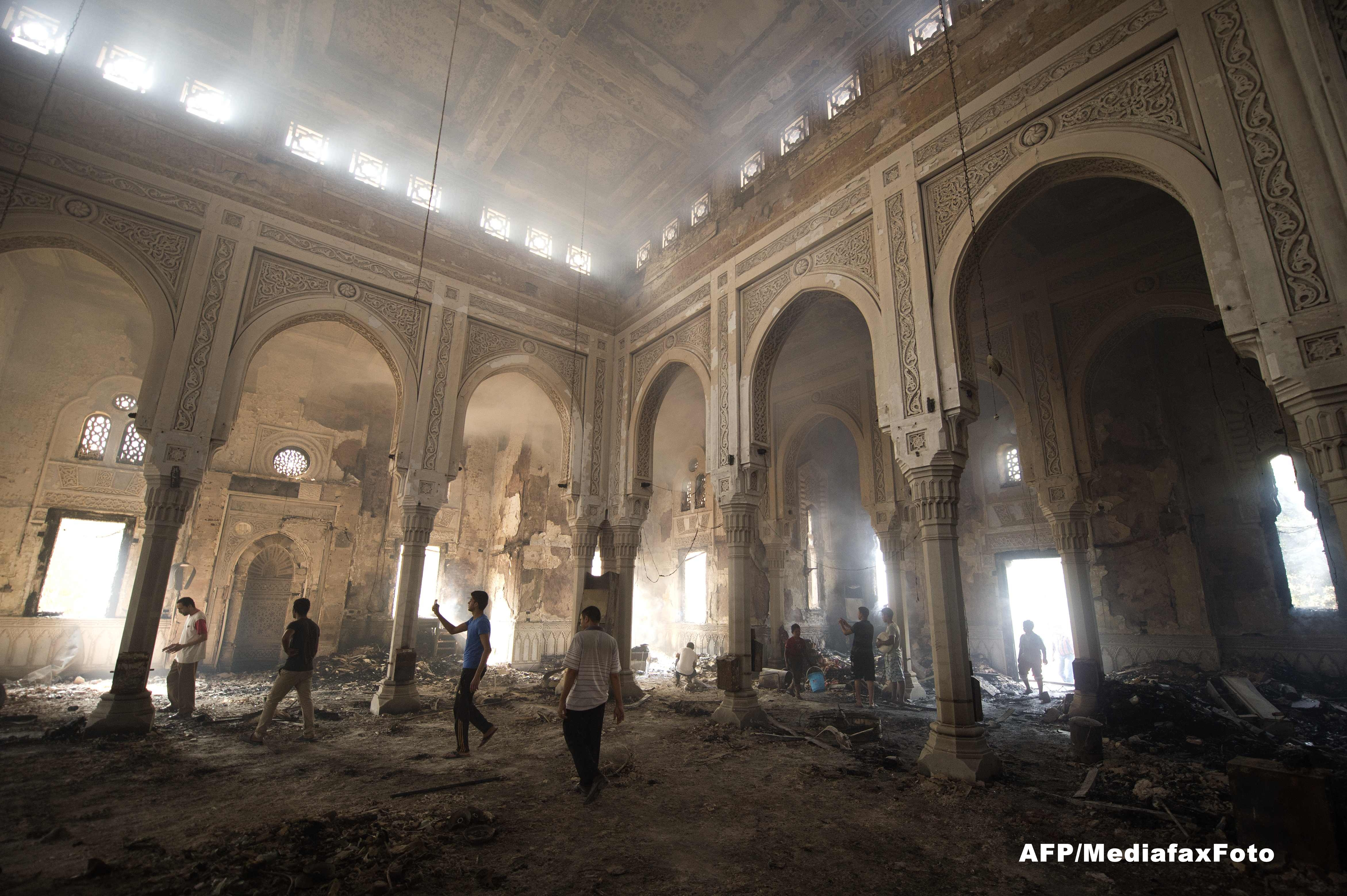 Fortele de ordine din Egipt au primit ordin sa traga cu gloante adevarate in cei care vandalizeaza