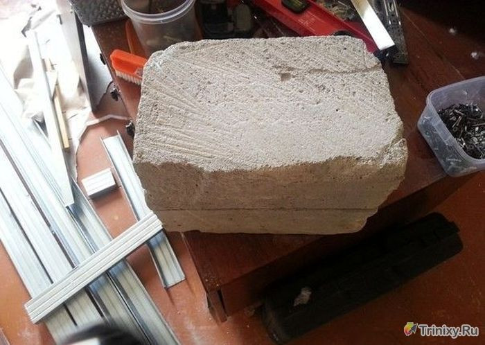 Au crezut ca invitatul isi bate joc de ei. Au avut insa surpriza vietii cand au deschis "cadoul"