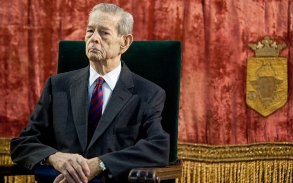 Fostul presedinte polonez Lech Walesa, decorat de Regele Mihai: "El este si scanteia care a declansat revolutiile din 1989"