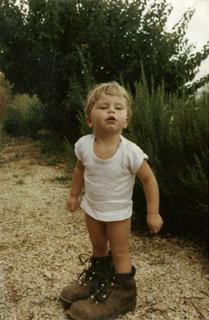 "Nu o sa uit niciodata acea zi". Cum arata aceasta fetita 22 de ani mai tarziu