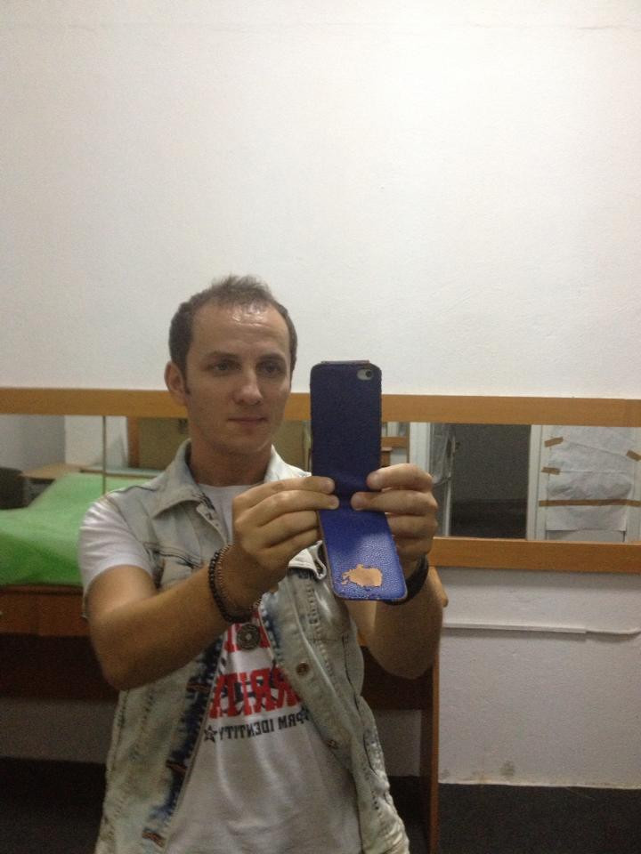 "Medicul a uitat ceva. Ce ma fac?". Cum arata Mihai Traistariu la 5 luni dupa implantul de par