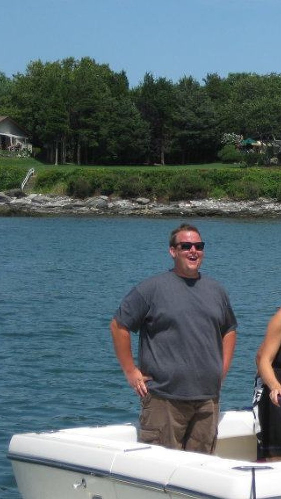 Cum arata barbatul care pana acum un an era bataia de joc a femeilor. "Acum toate ma invita in oras"