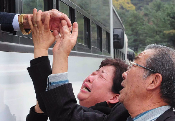 Coreea de Nord accepta reluarea reuniunilor familiilor coreene separate de razboi