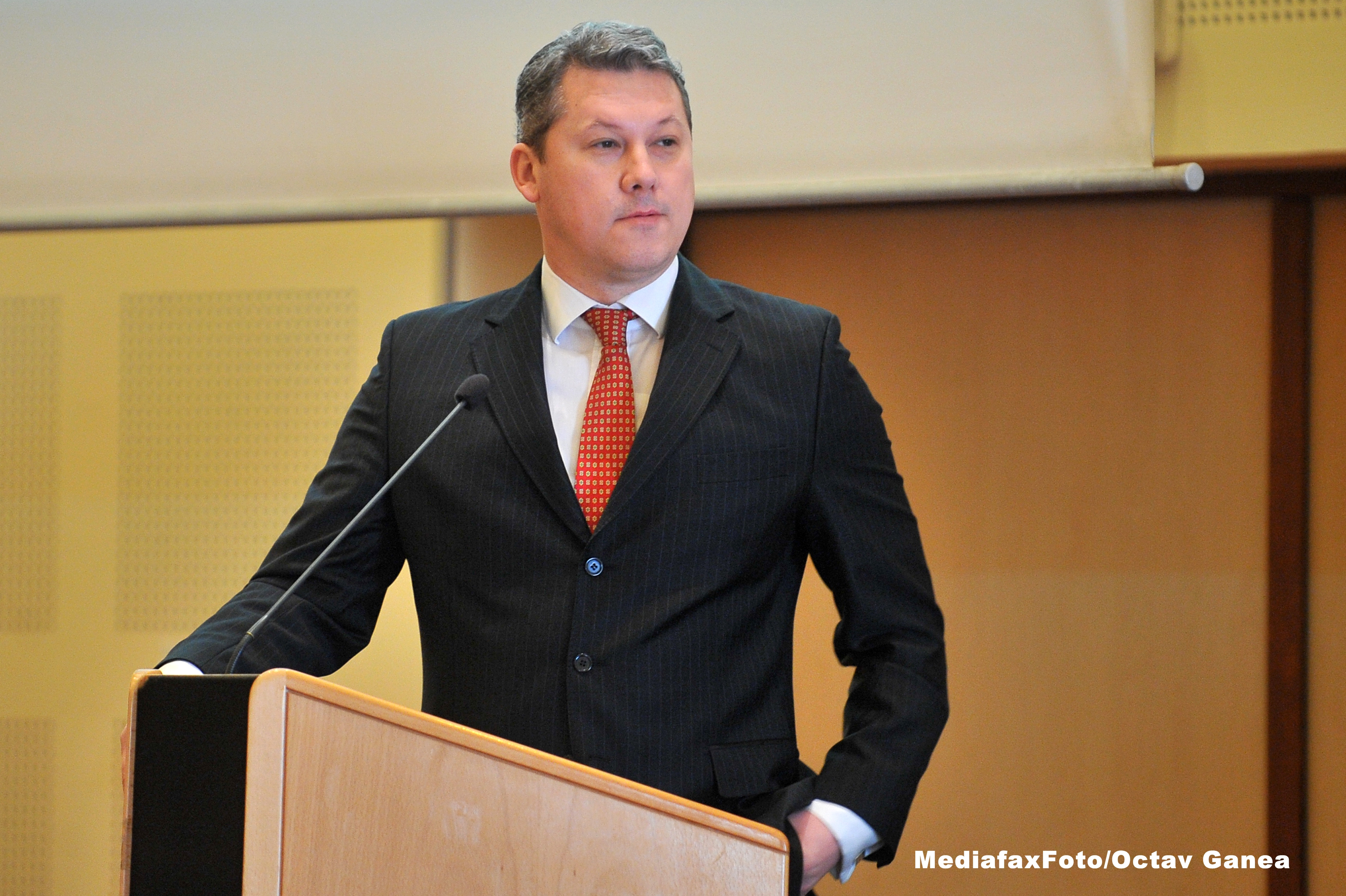 Catalin Predoiu se inscrie in cursa interna a PDL pentru nominalizarea la alegerile prezidentiale